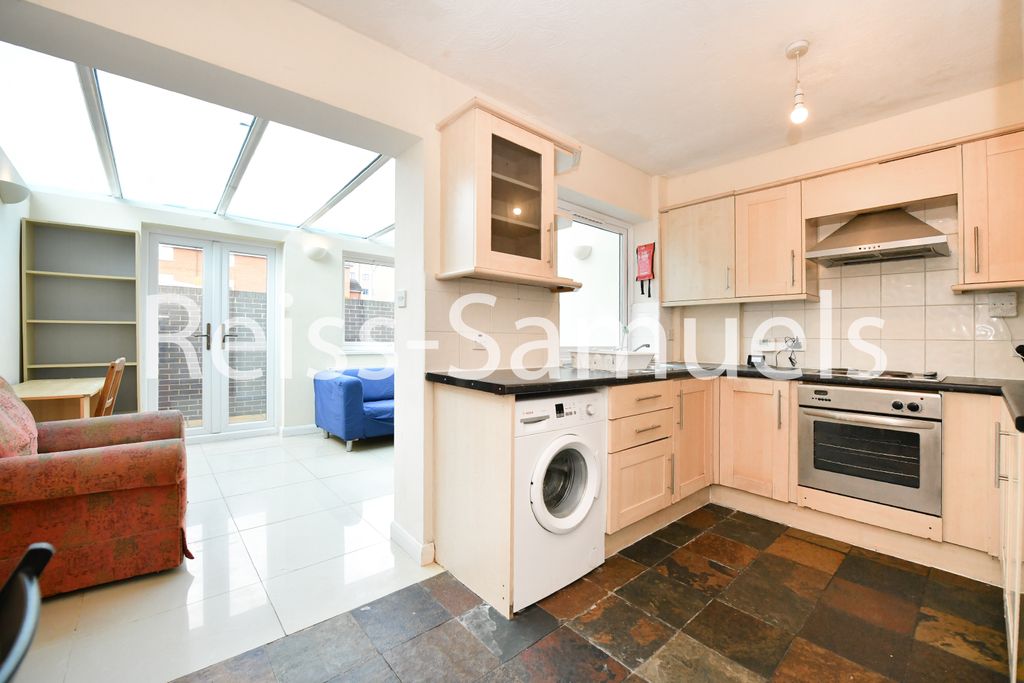 Property photo 2 of 37