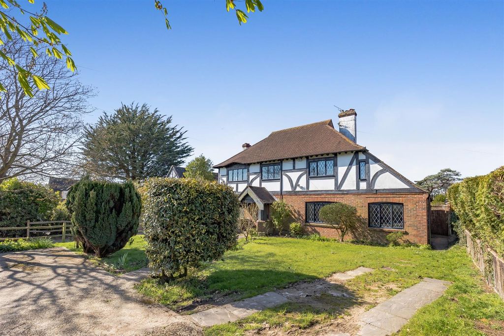 Property photo 1 of 16 Mill Lane, Thorpe-Bradleys-24.Jpg