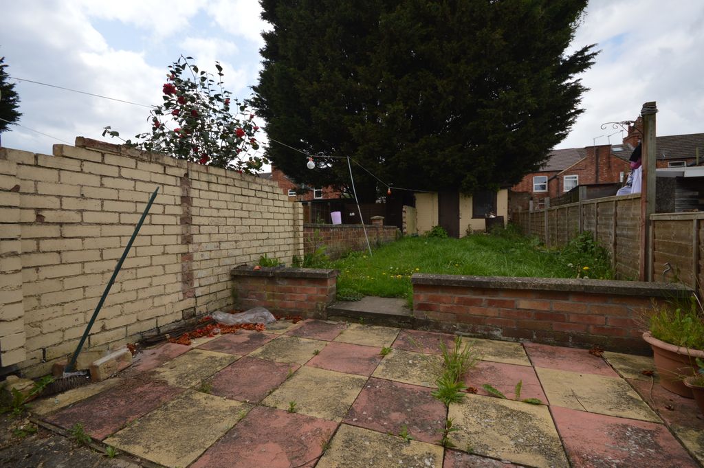 Property photo 1 of 6 Garden