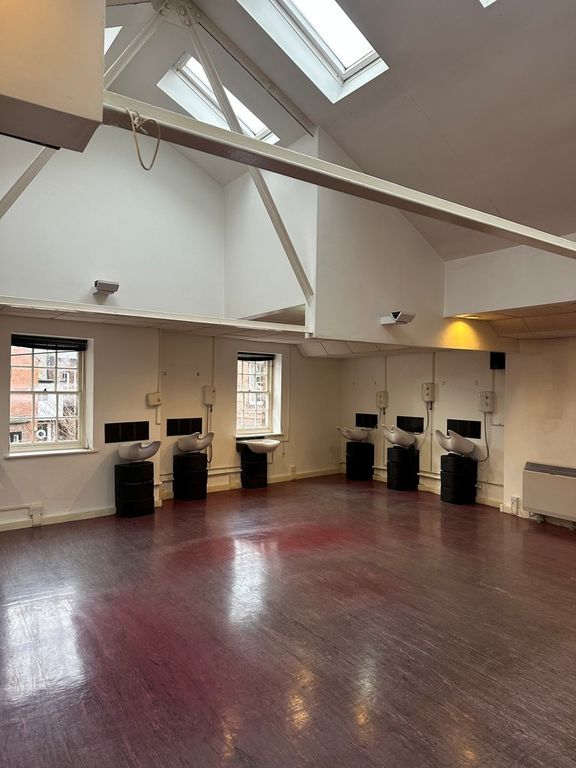 Property photo 2 of 4 Photo 4