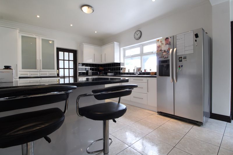 Property photo 2 of 36 Photo 33