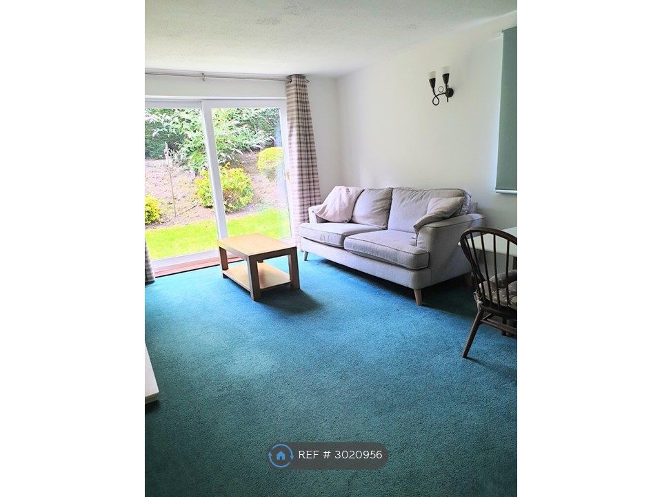 Property photo 2 of 15 Living Room