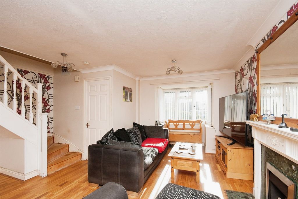 Property photo 3 of 15