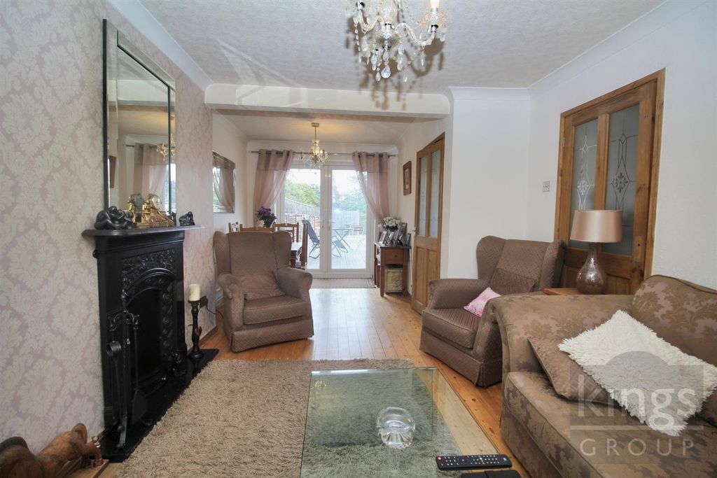 Property photo 2 of 11 Lounge / Diner