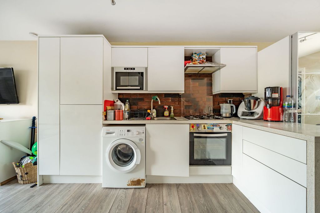 Property photo 3 of 13 Kitchen