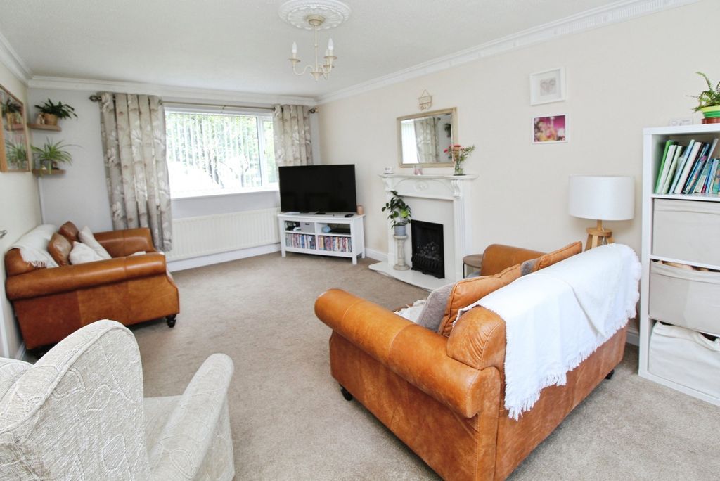 Property photo 3 of 23