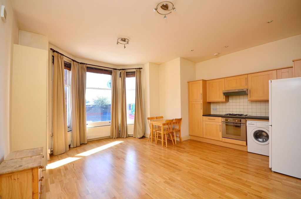Property photo 3 of 3
