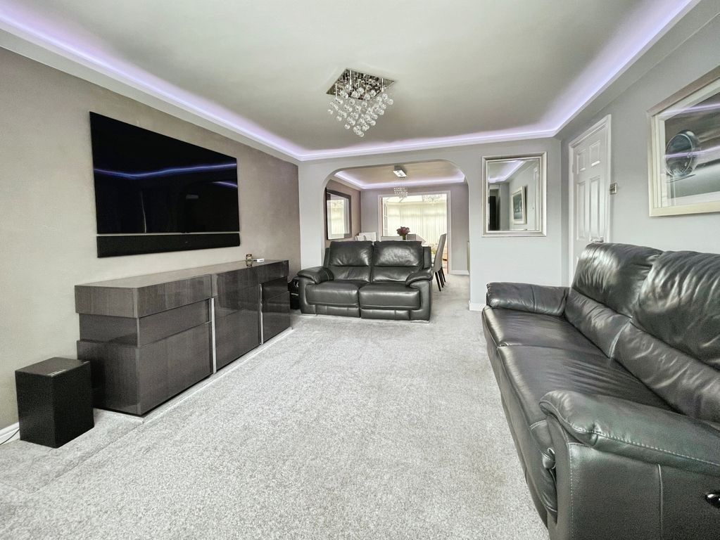 Property photo 3 of 27 5