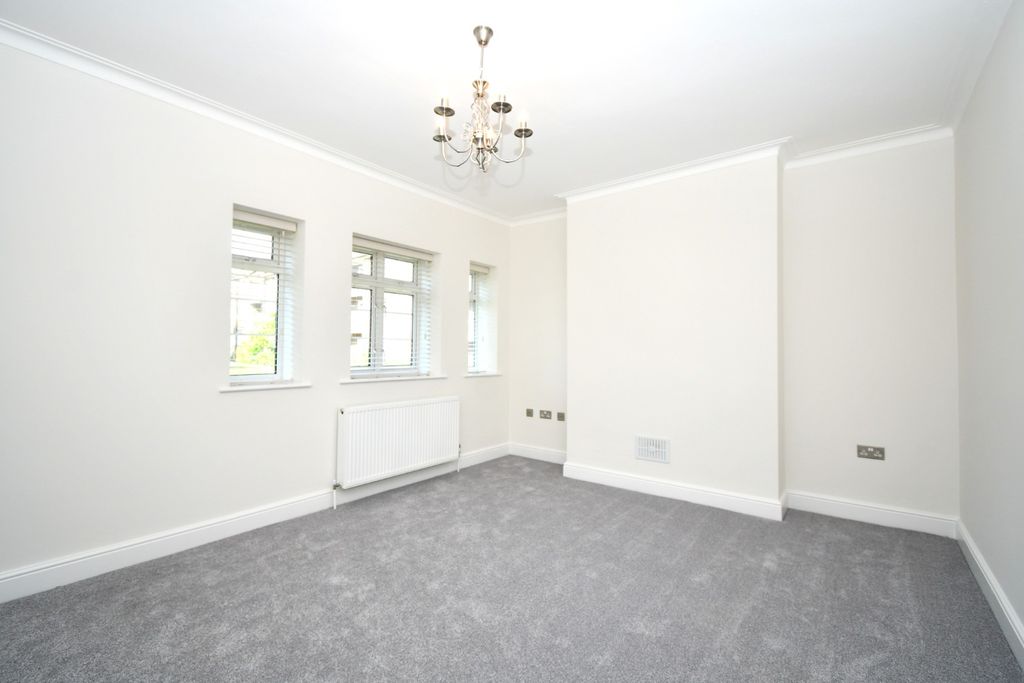 Property photo 2 of 9 5274562