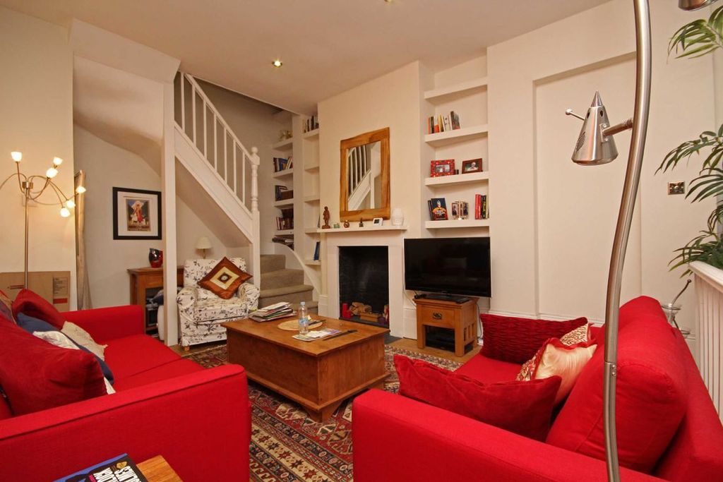 Property photo 1 of 3
