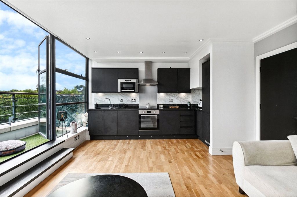 Property photo 2 of 16 Picture No. 09