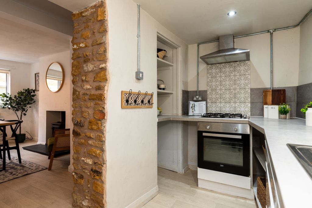 Property photo 3 of 38