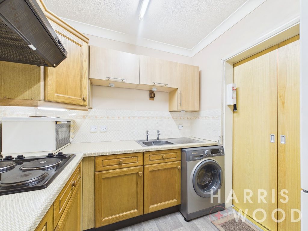 Property photo 2 of 14 4842642
