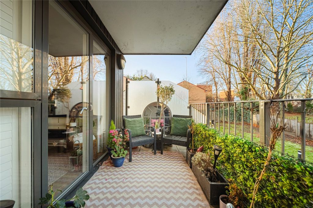 Property photo 3 of 17 Picture No. 10