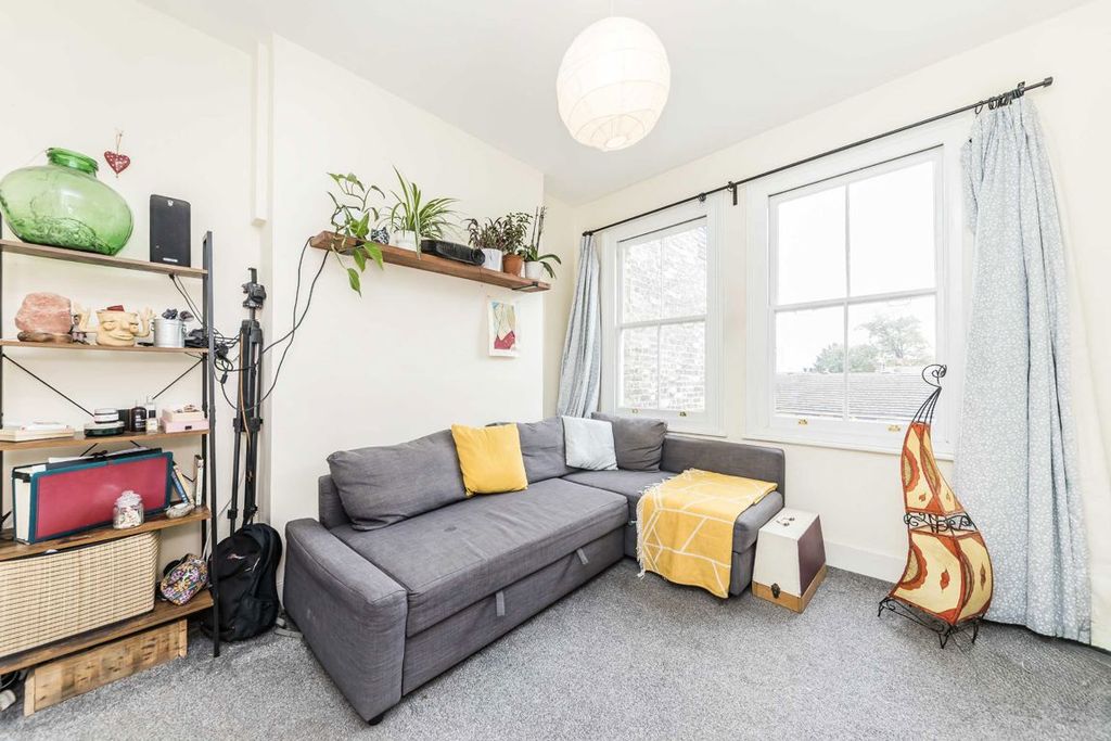 Property photo 2 of 7