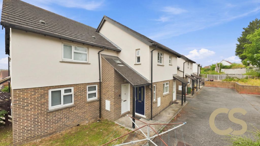 Property photo 3 of 11 5271125