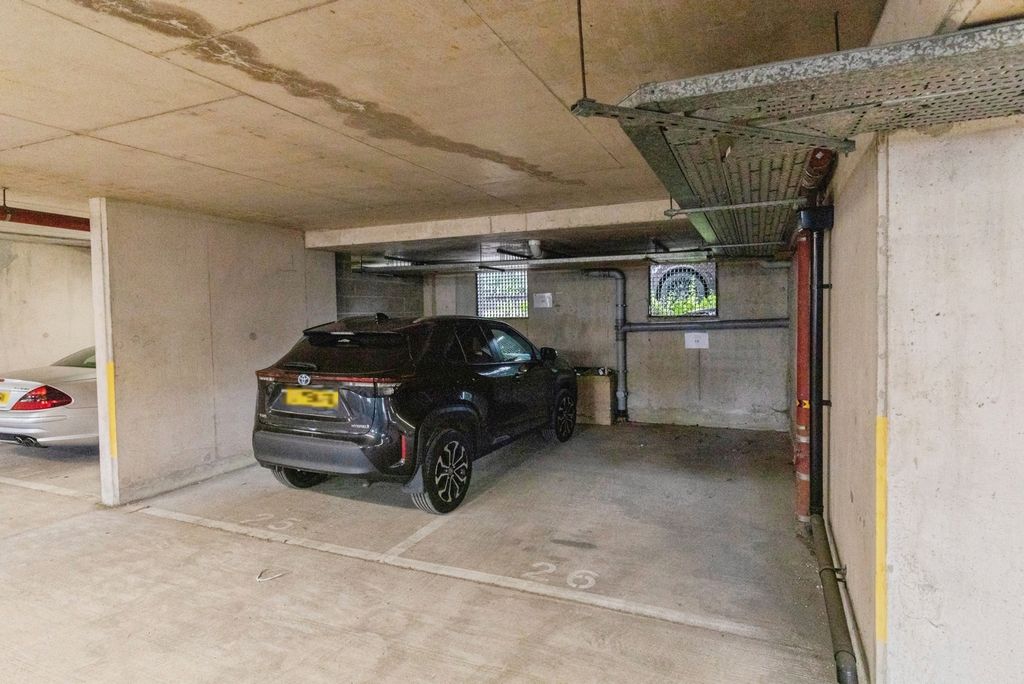 Additional image 22 of 3 bed flat for saleLime Kiln Road, Bristol BS8