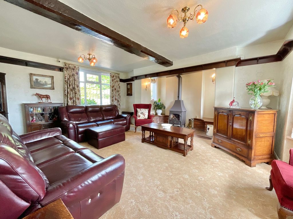 Property photo 2 of 44