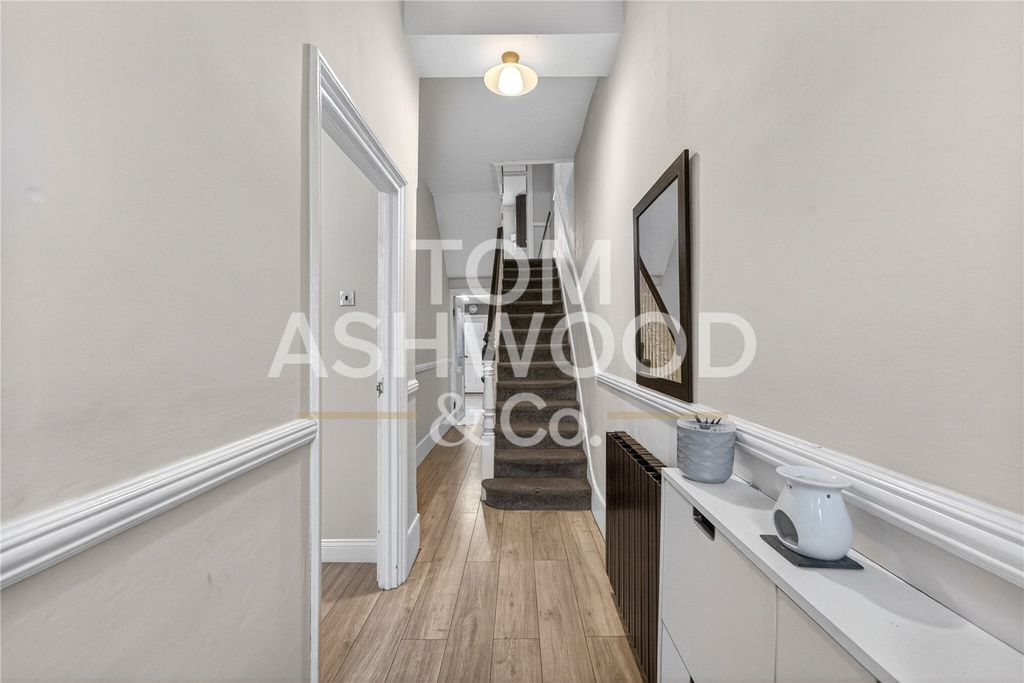 Property photo 2 of 17 Picture No. 20