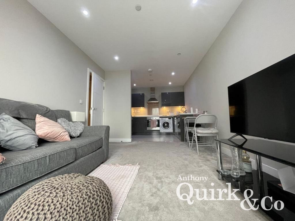 Property photo 2 of 11