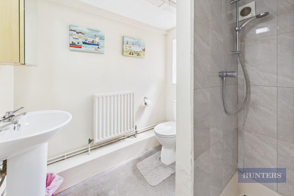 Property photo 3 of 17 Cam05152G0-Pr0145-Still008.Jpg