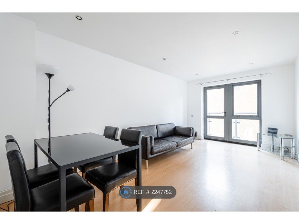 Property photo 2 of 10 Living_Room