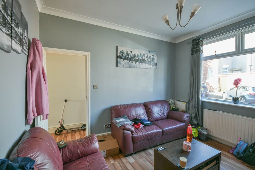 Property photo 2 of 18