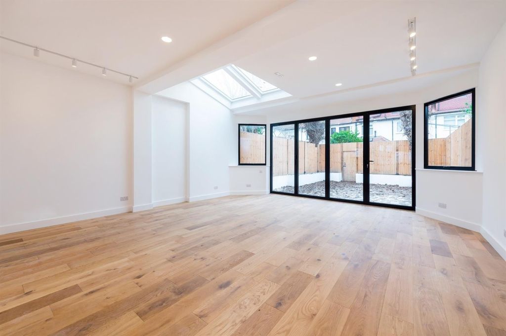 Property photo 1 of 9 1.Jpg