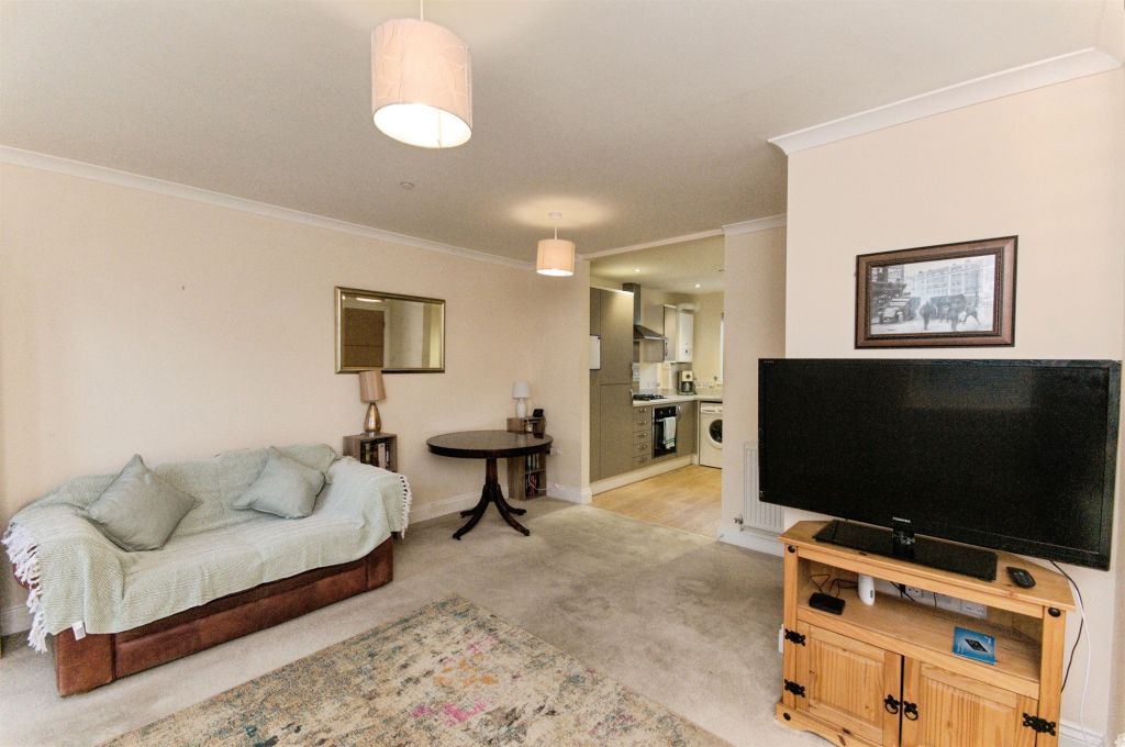 Property photo 2 of 20