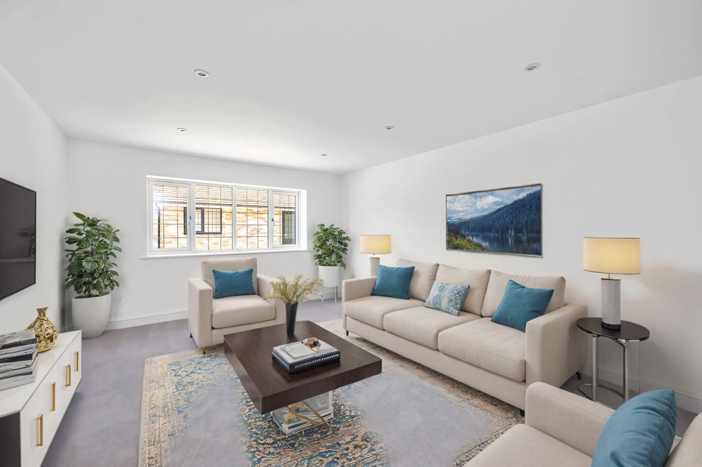 Property photo 3 of 11