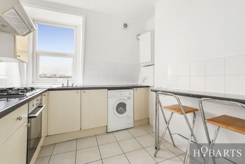 Property photo 3 of 11 Gallery