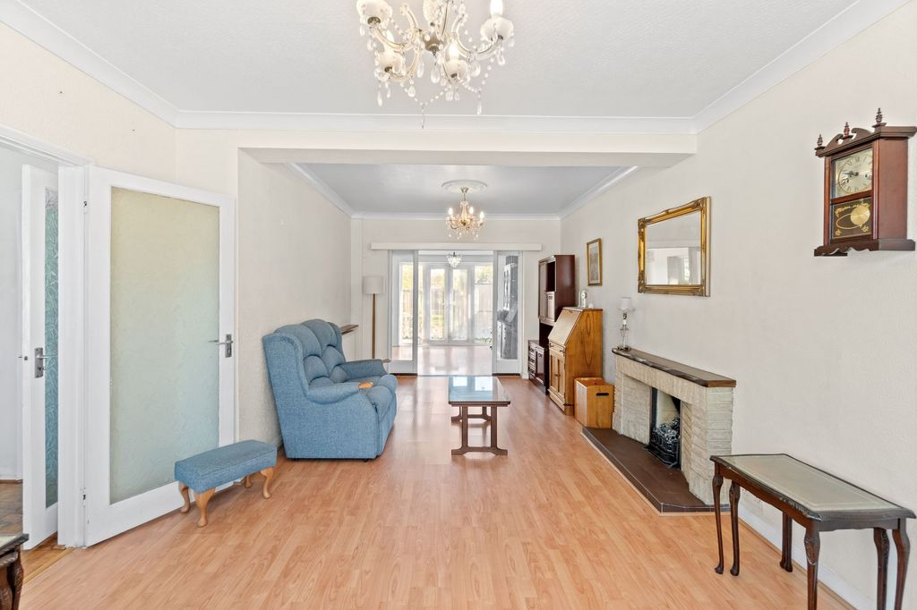 Property photo 2 of 14