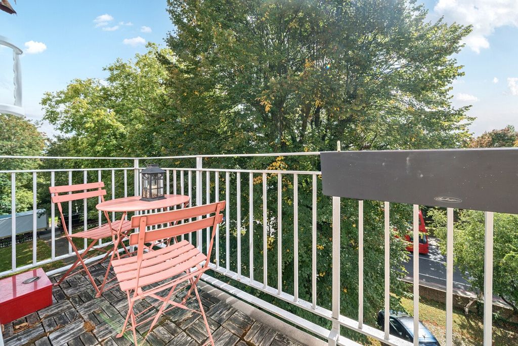 Property photo 3 of 12 Picture No. 11