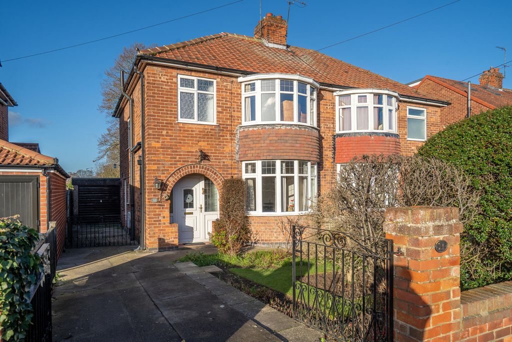 Property photo 1 of 15 Front (Exterior)