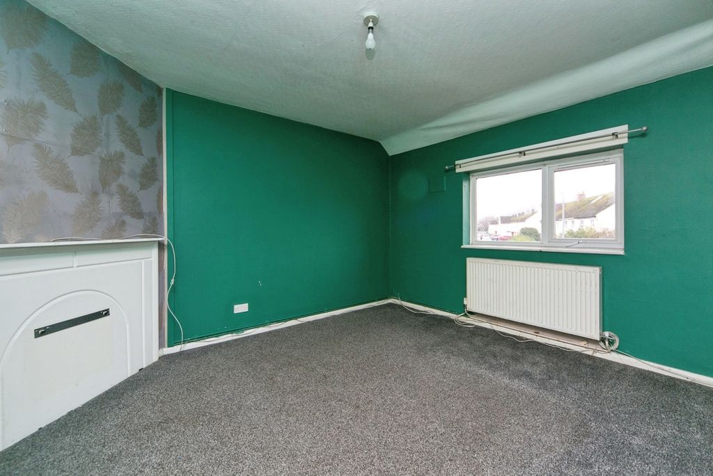 Property photo 2 of 16 Lounge