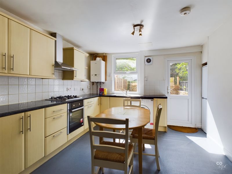 Property photo 3 of 8 Photo 12