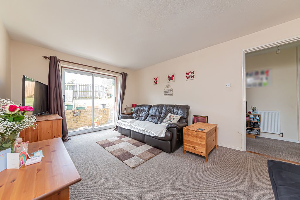 Property photo 2 of 10 7