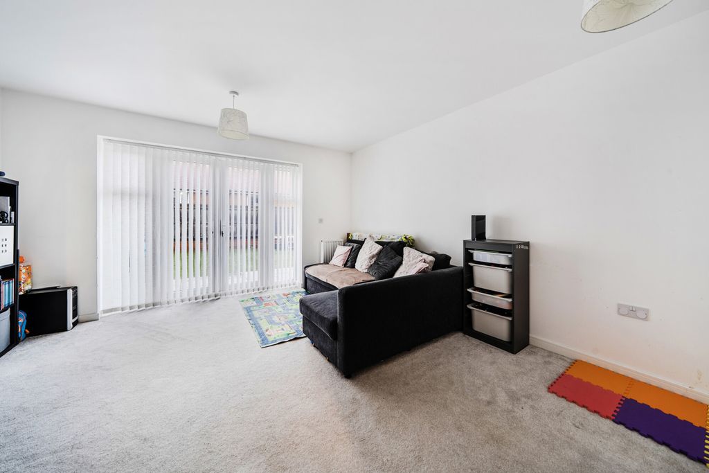 Property photo 3 of 16 Reception