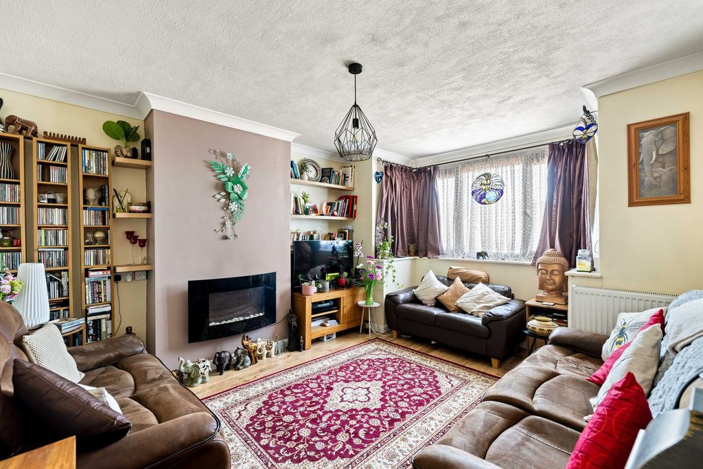 Property photo 2 of 13