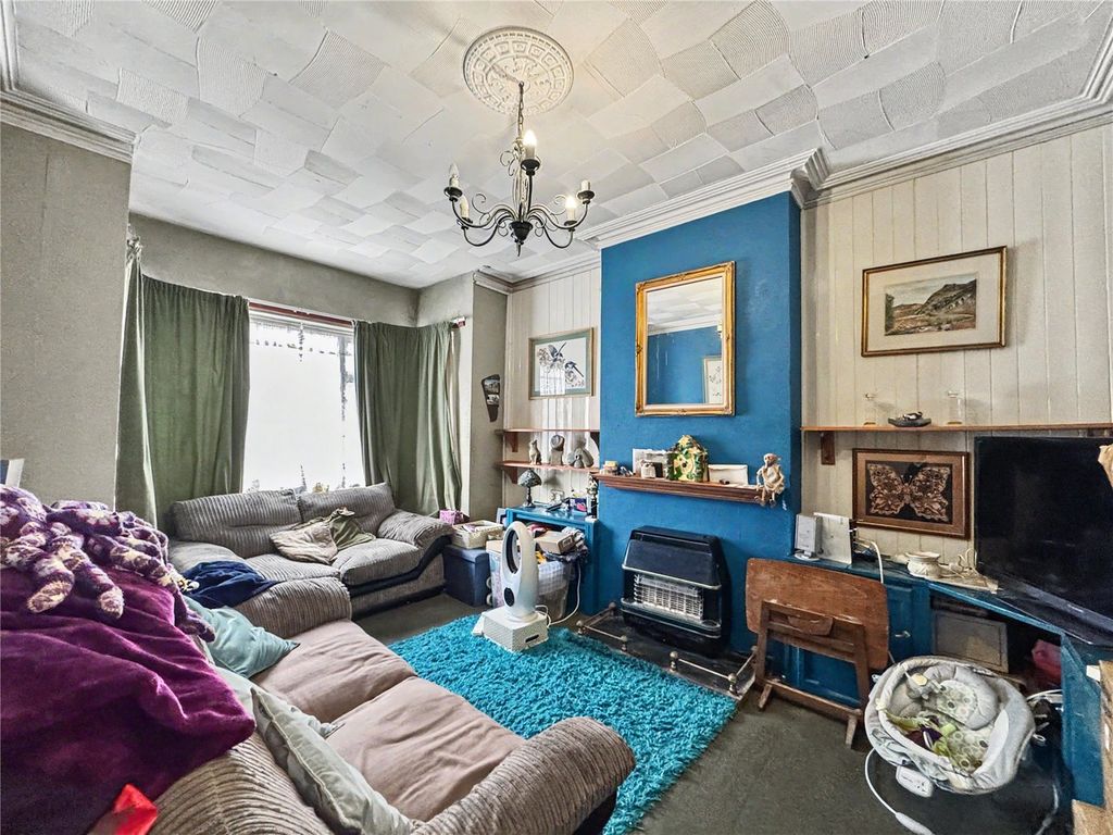 Property photo 2 of 17 Picture No. 18