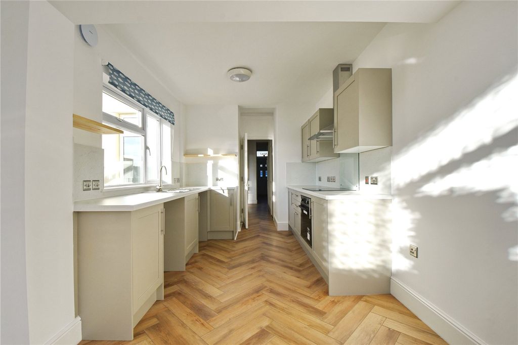 Property photo 2 of 16 Picture No. 01