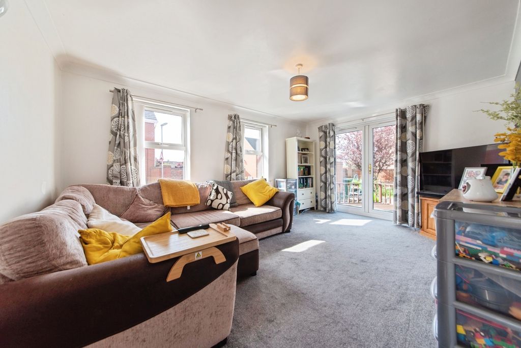 Property photo 3 of 19 Pbox-Img.Jpg