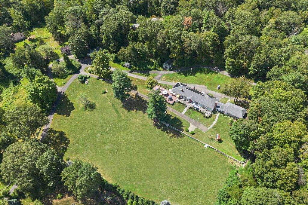 Property photo 1 of 31