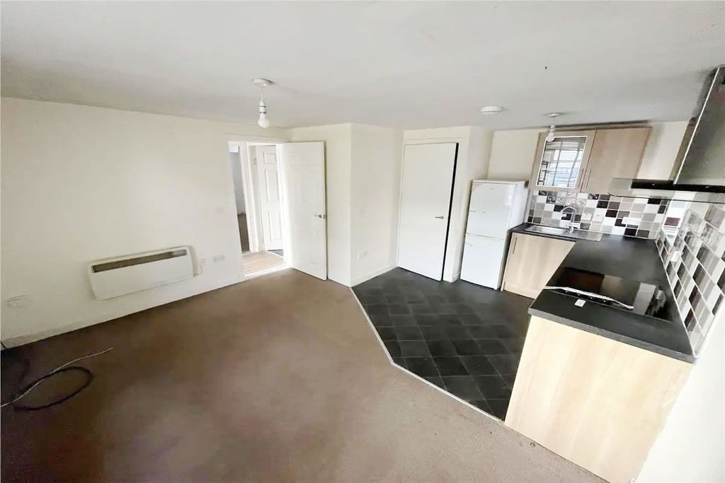 Property photo 3 of 7