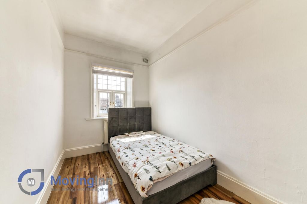 Property photo 2 of 11 Bedroom