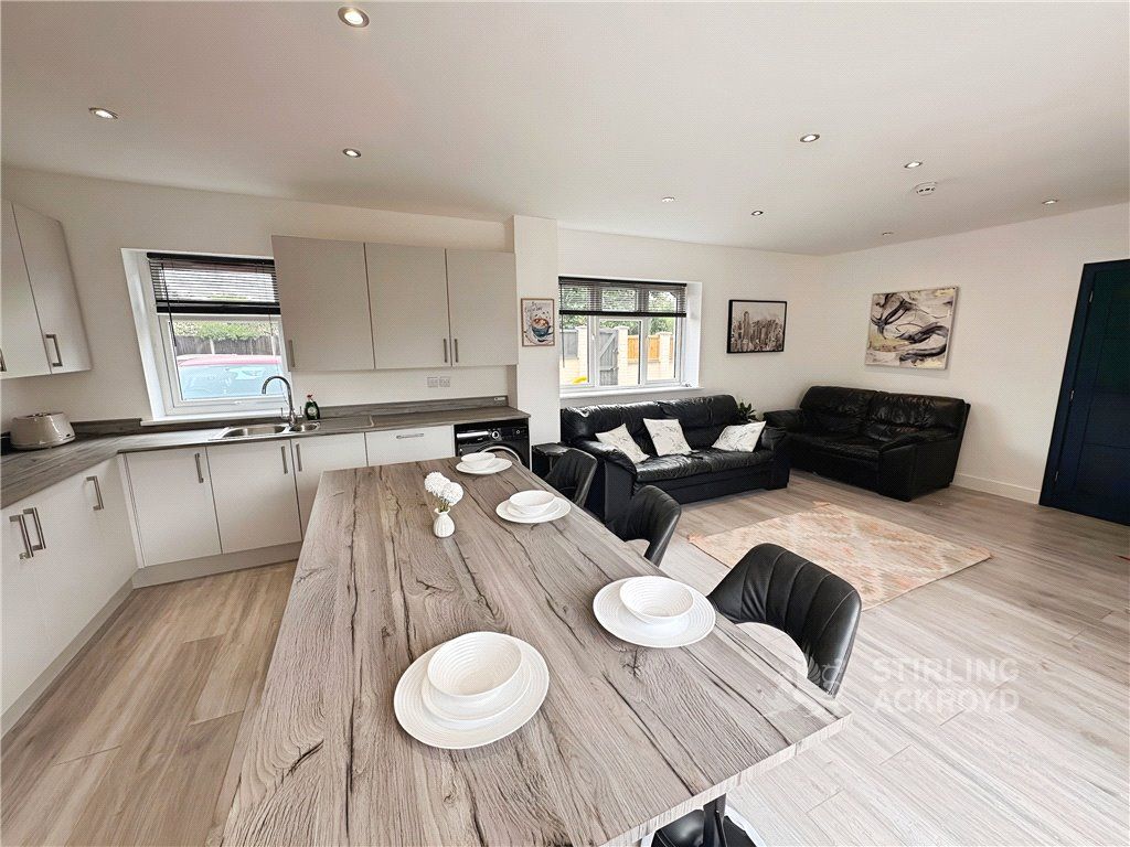 Property photo 1 of 13 Reception/Kitchen