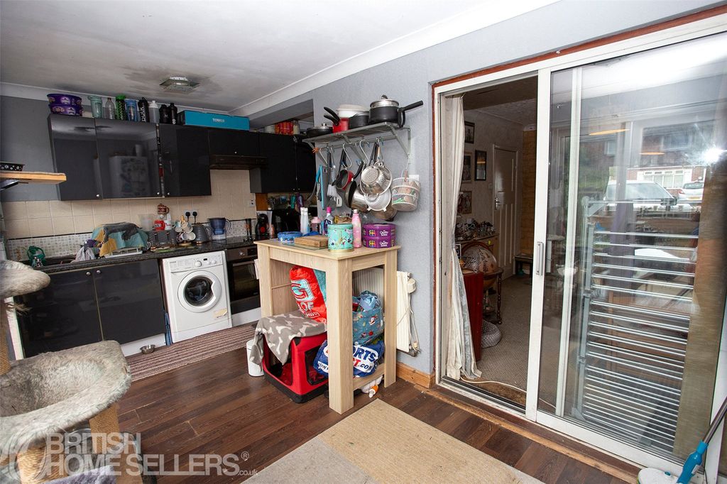 Property photo 3 of 18 Picture No. 10