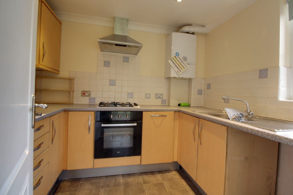 Property photo 2 of 10 Kitchen