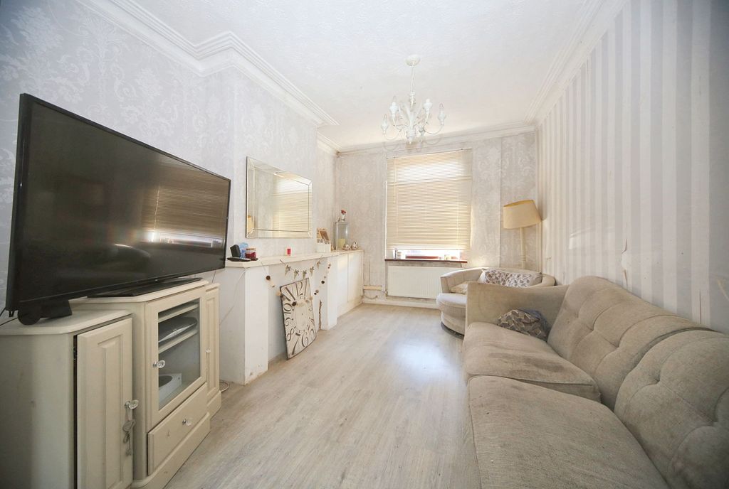 Property photo 3 of 19