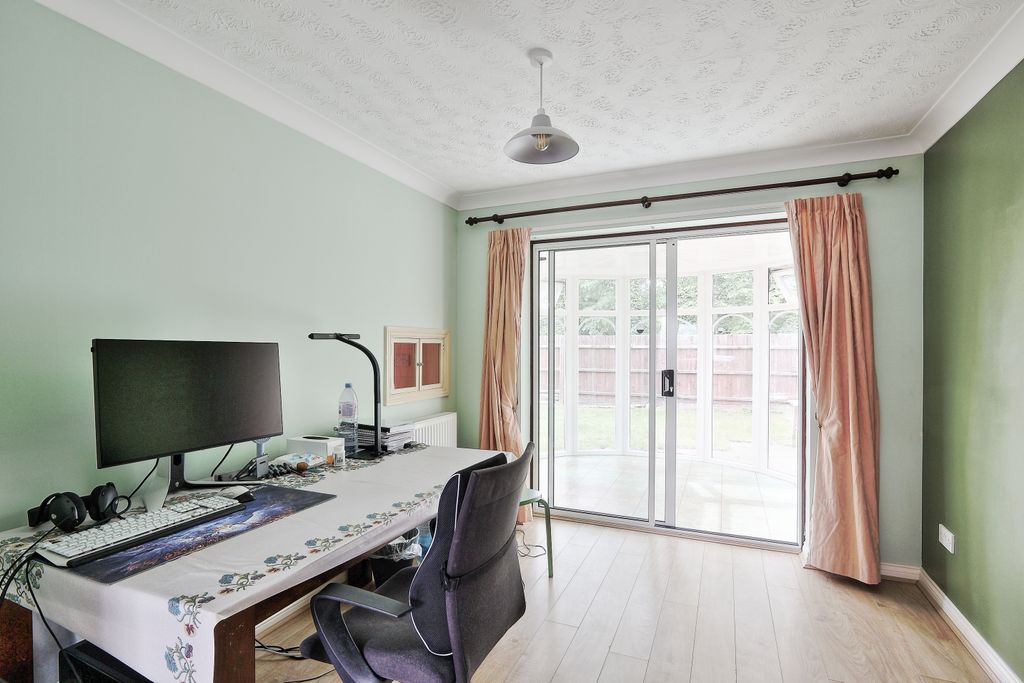 Property photo 3 of 29 4